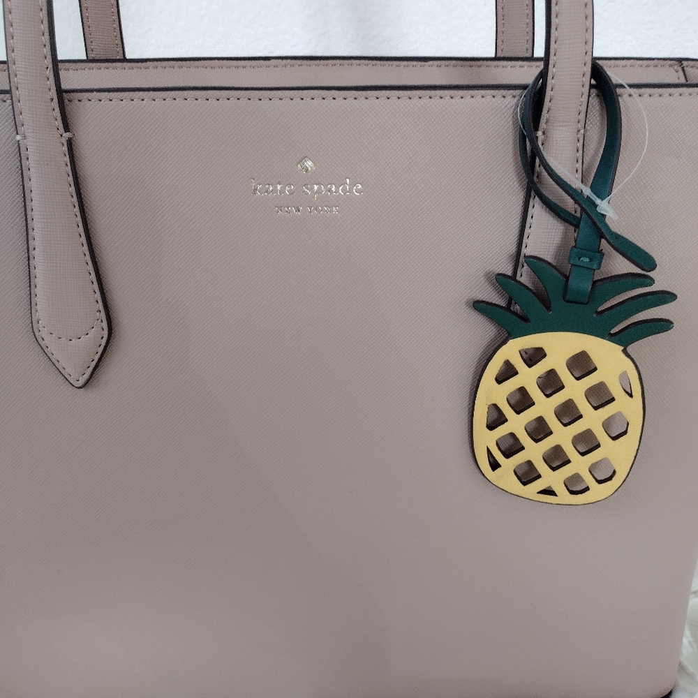 Kate Spade marlee tote. NEW - Picture 4 of 16